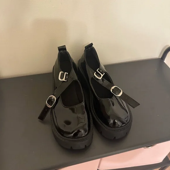 Black Platform Mary Jane Shoes - Picture 2 of 2